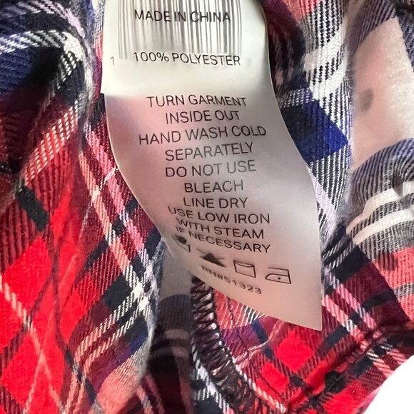 Court & Rowe Button Down Polka Dot Tied Collar Shirt - Picture 6 of 7